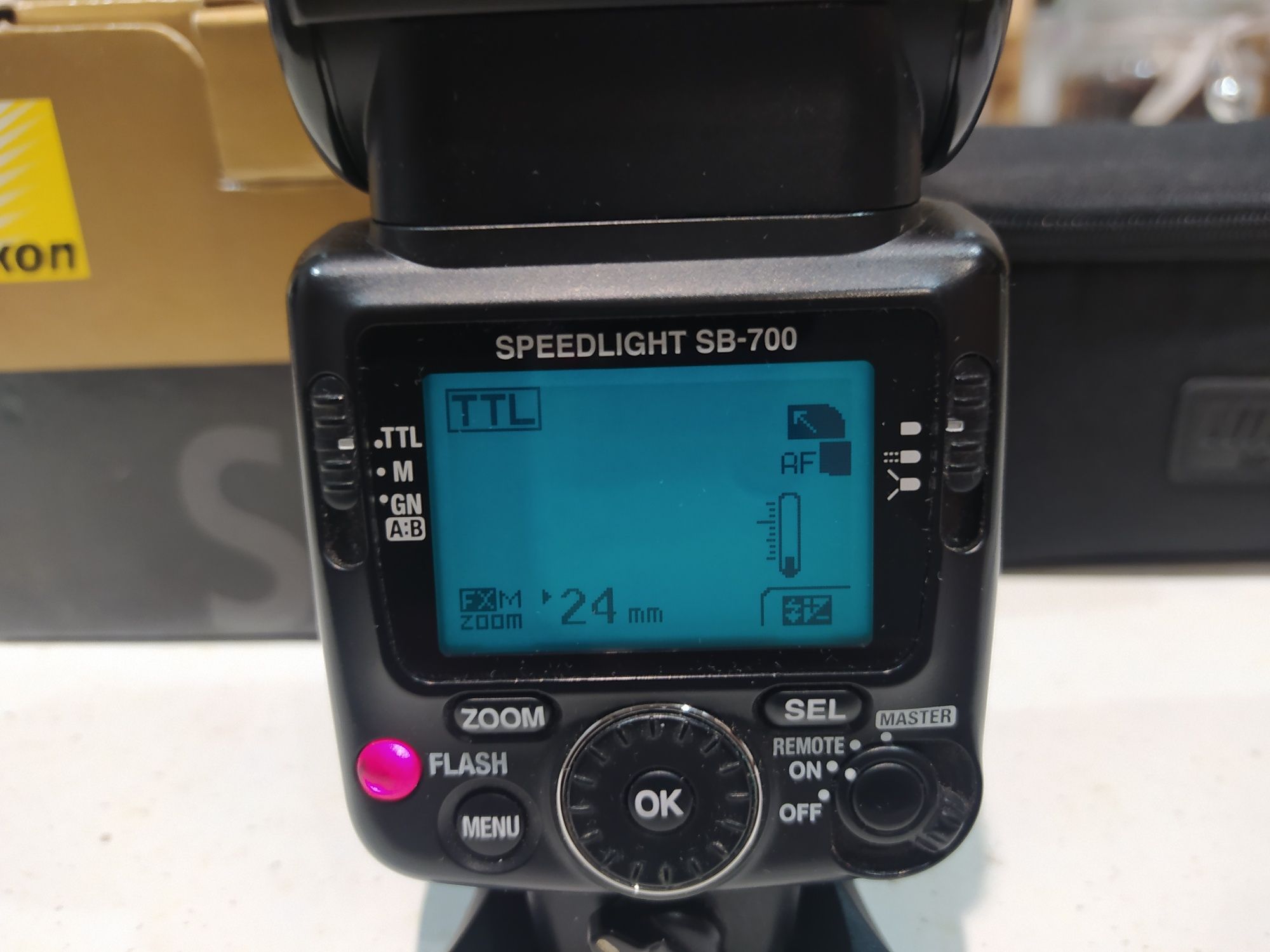 Lampa Nikon SB-700