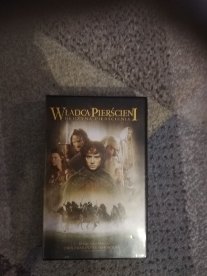 Kasety VHS filmy dla młodzieży i dorosłych