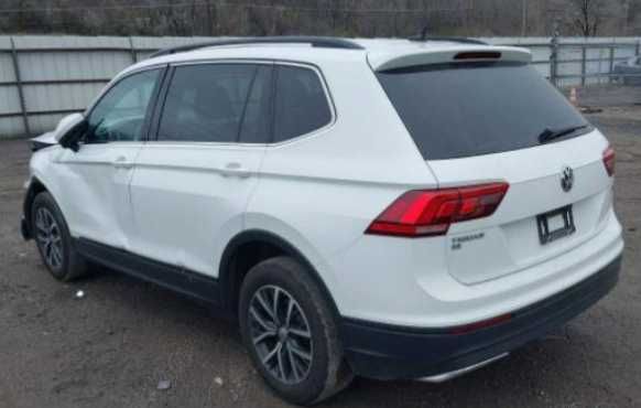 Volkswagen Tiguan кришка багажника задні ліхтарі двері 16-20р.