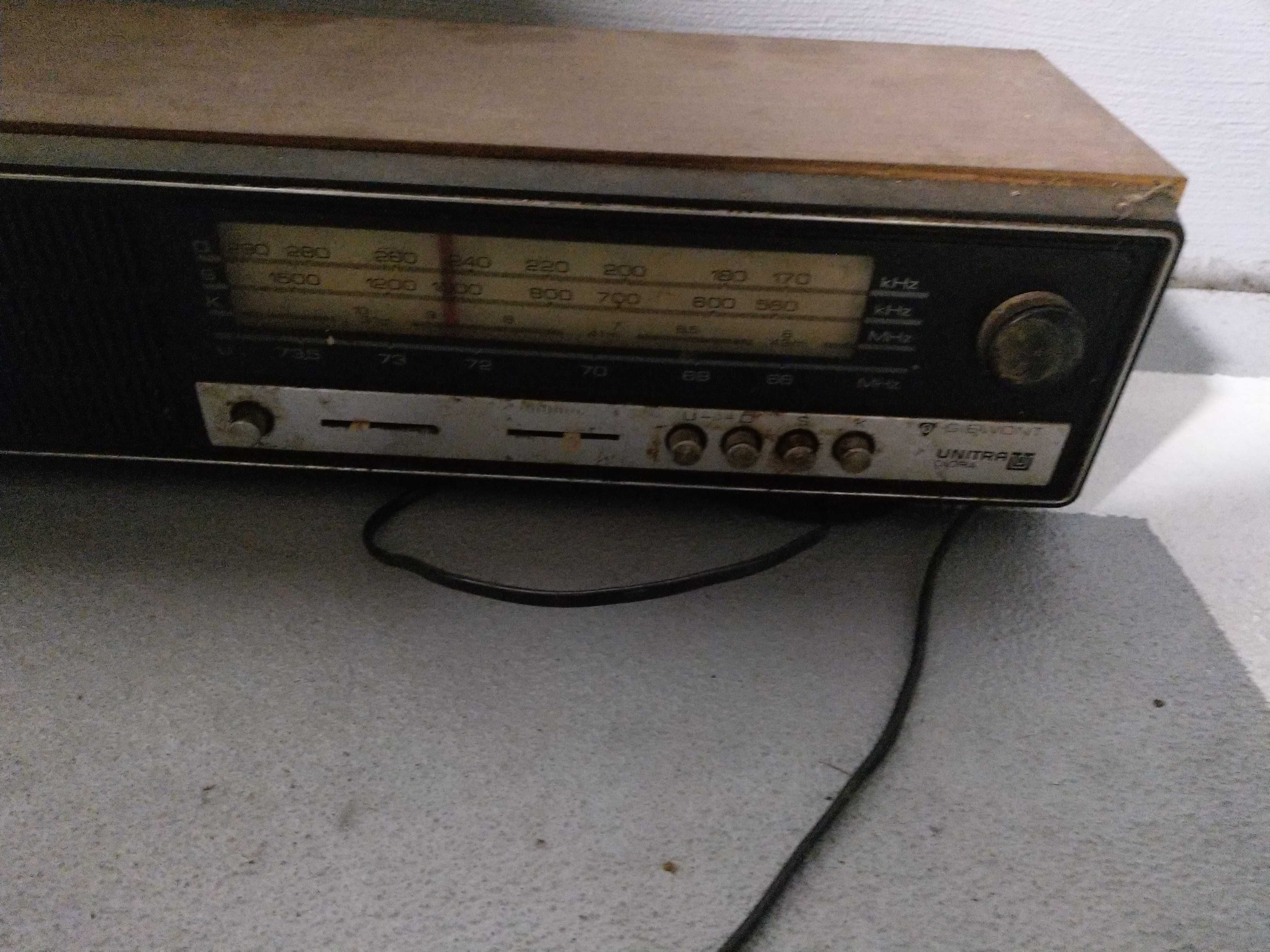 Radio Unitra Giewont - stare PRL, uszkodzone