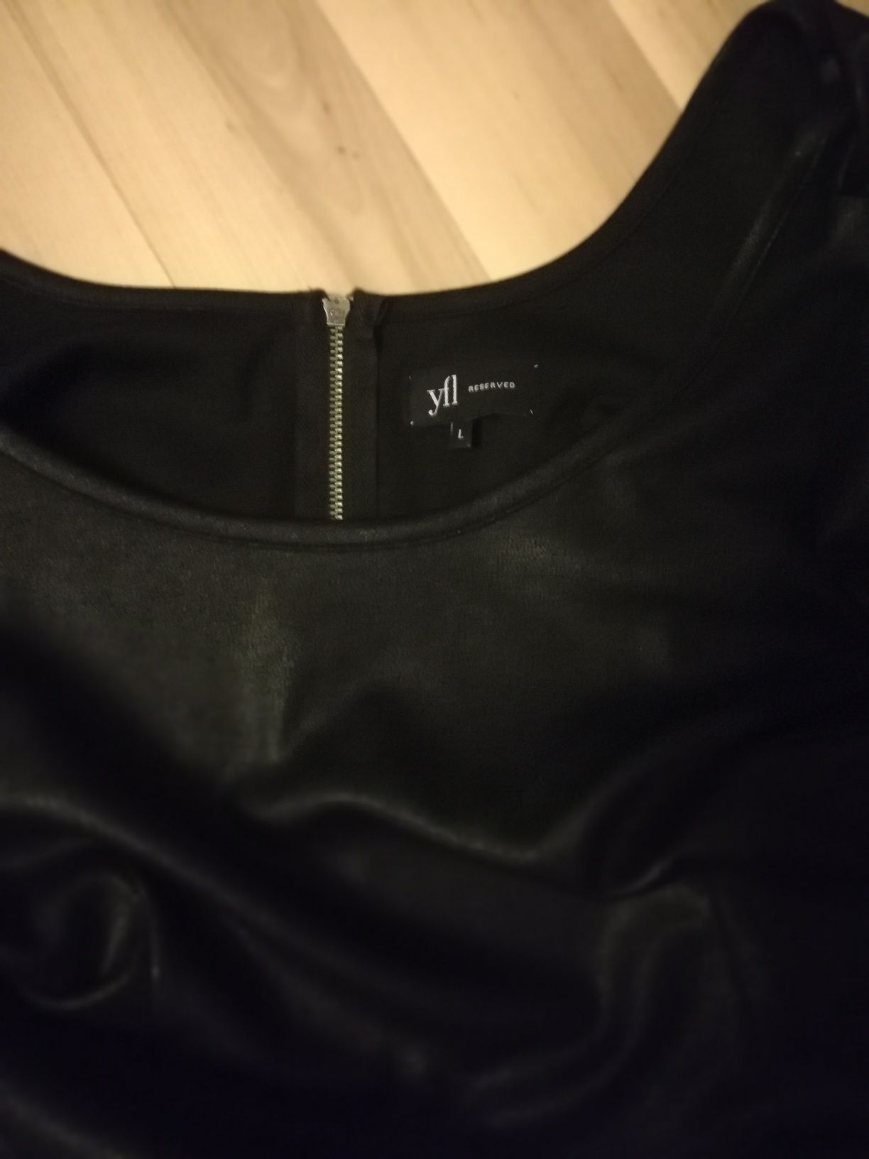 Czarna sukienka Reserved 40
