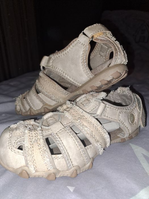 Сандалі дитячі 32 р