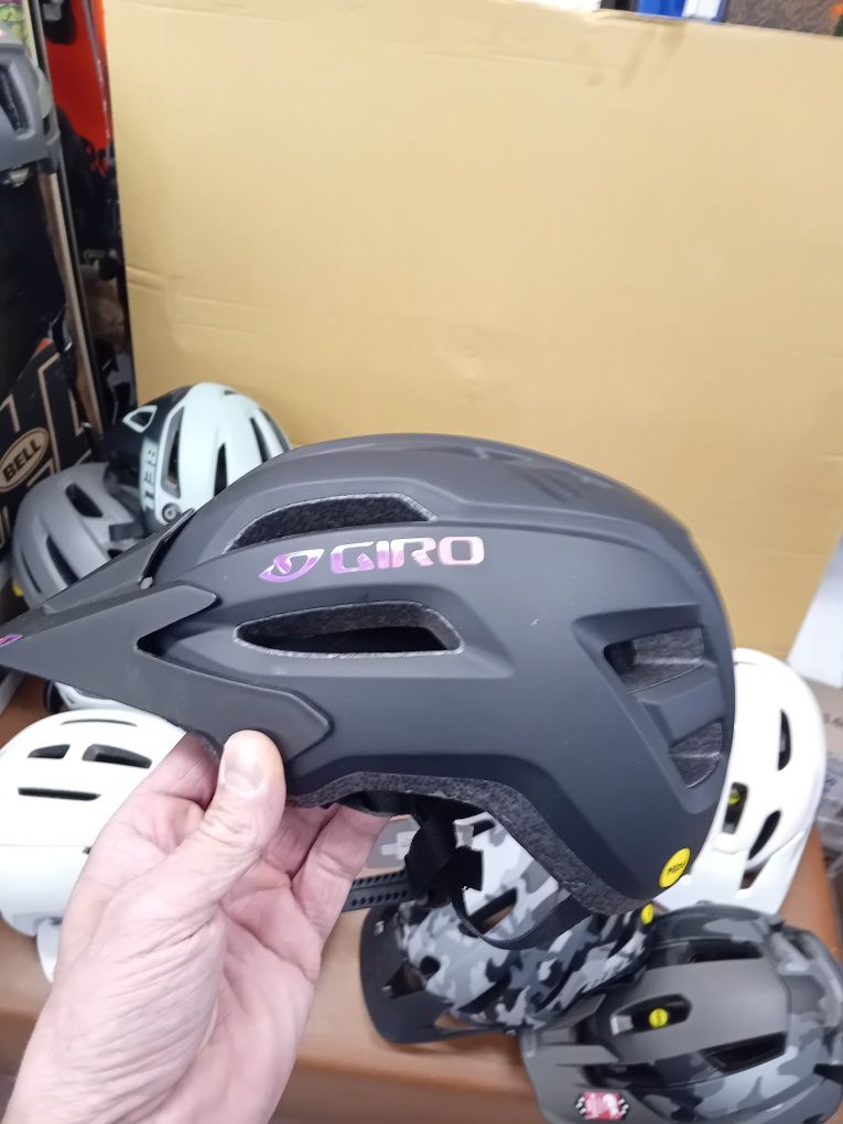 Kask rowerowy Giro Fixture II W mips