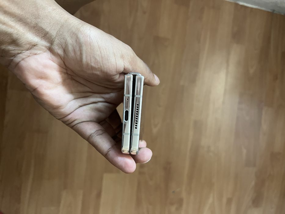 Samsung galaxy Z fold 4
