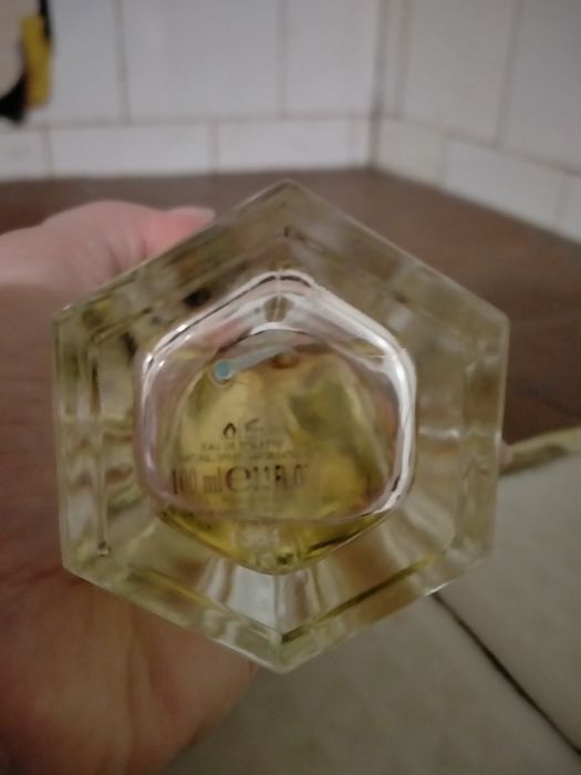 Продам духи ,почти новые