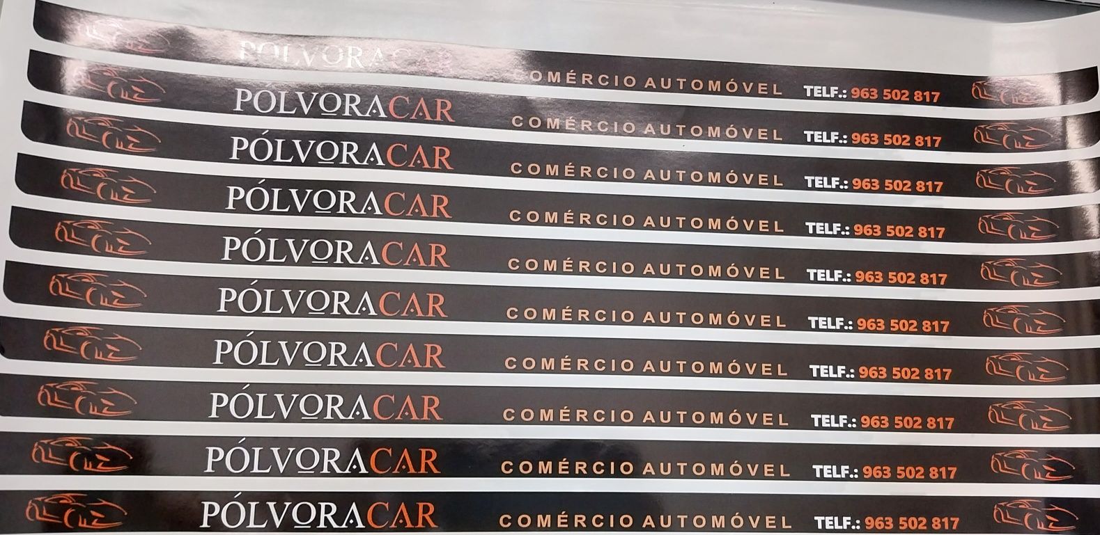 Tiras de publicidade para automóvel com os seus dados