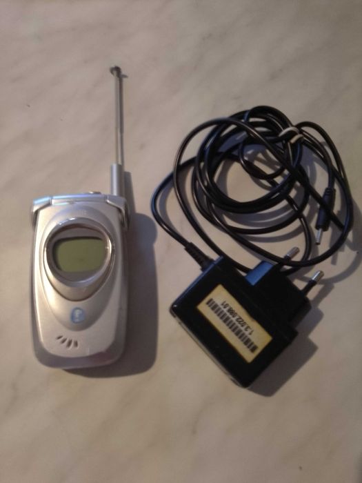 СДМА "Telit" із зарядним пристроєм .