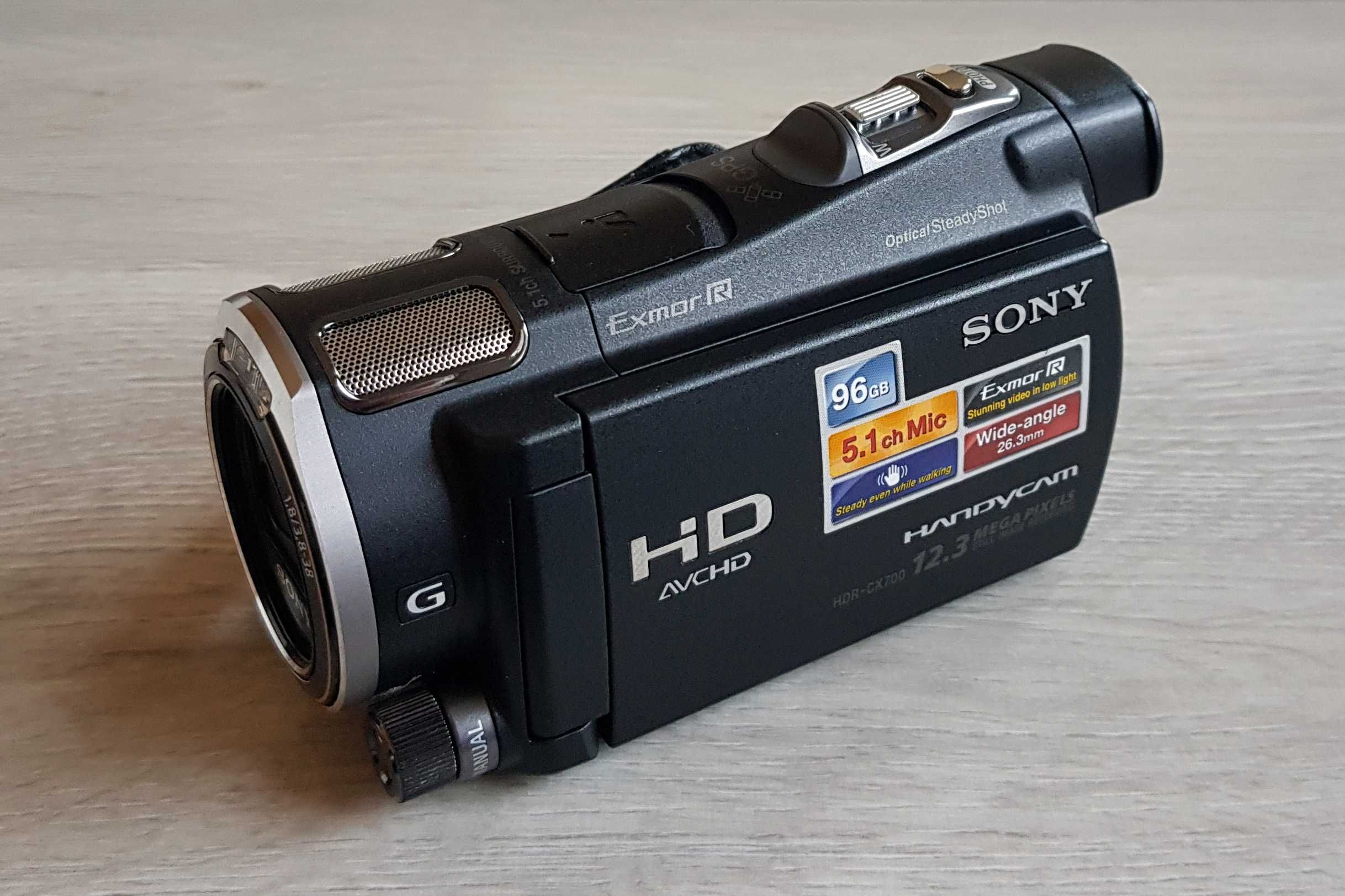 Kamera SONY HDR-CX700VE + torby, dodatkowa bateria + pilot