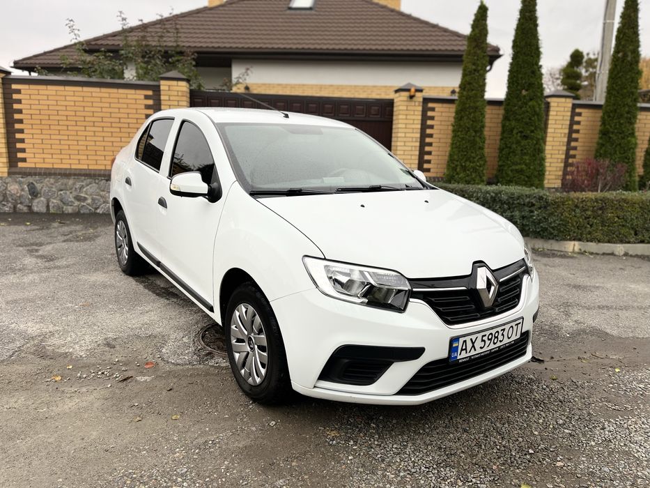 Рено логан 2020 год