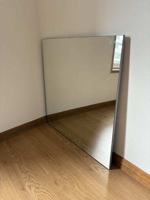 Espelho de casa banho com luz