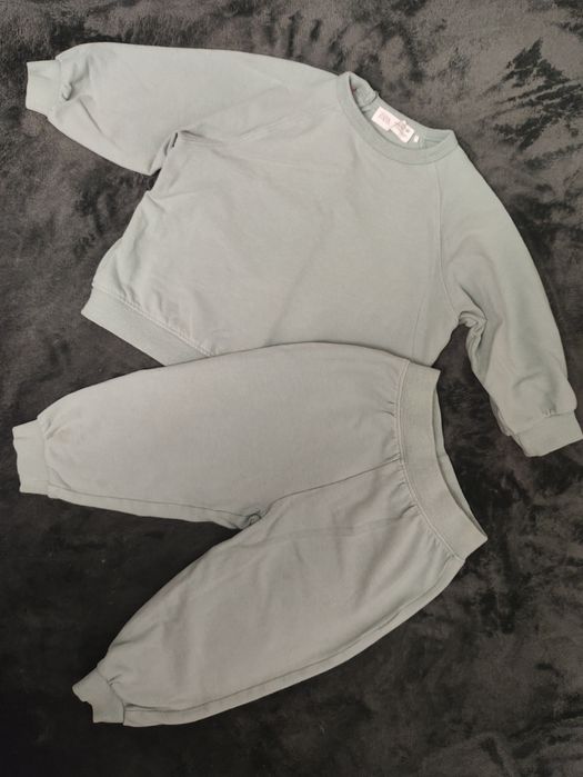 Одяг для хлопчика 9- 12 місяців
Ціна за ве