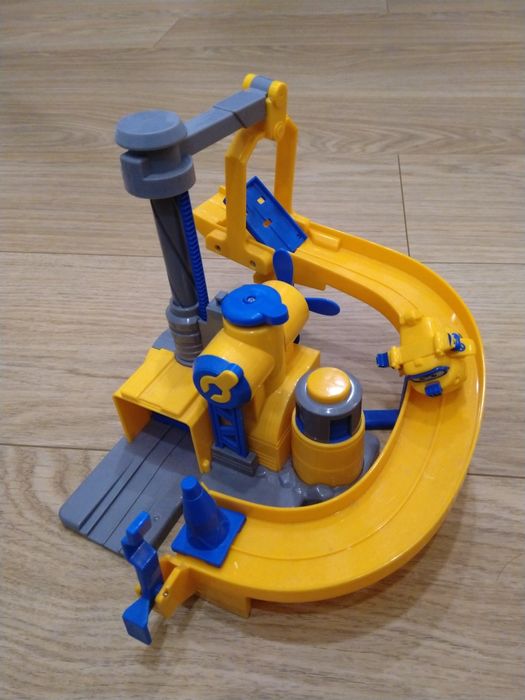 Warsztat naprawczy Donnie'go COBI
Donnie's Fix it Garage