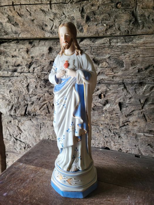 Porcelanowa figurka Pan Jezus z biskwitu