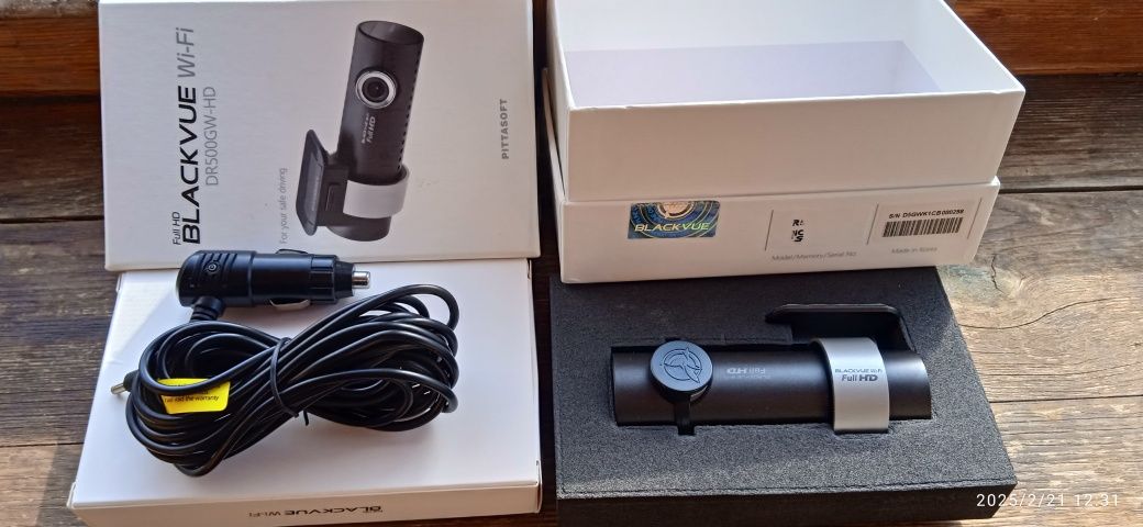 Відеореєстратор BlackVue DR500GW-HD Wi-Fi