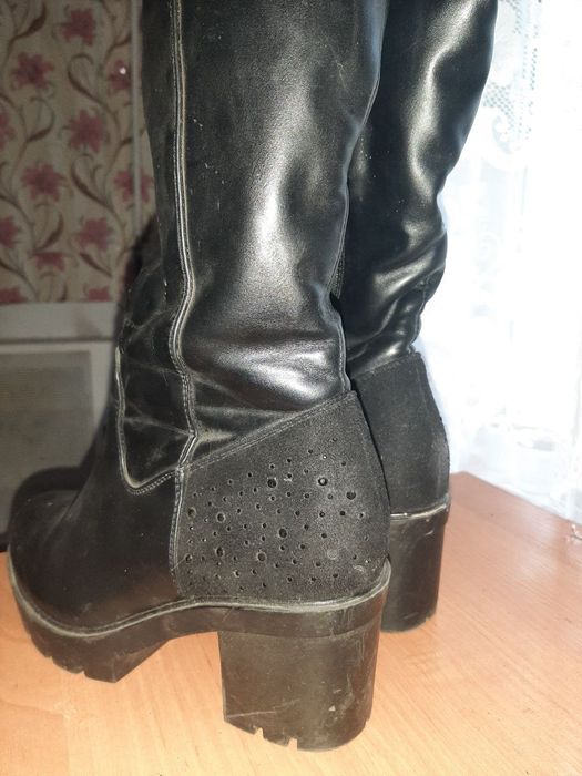 Сапожки на каблуку