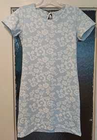 Błękitna dopasowana sukienka w białe kwiaty ZOiO r. 36 S