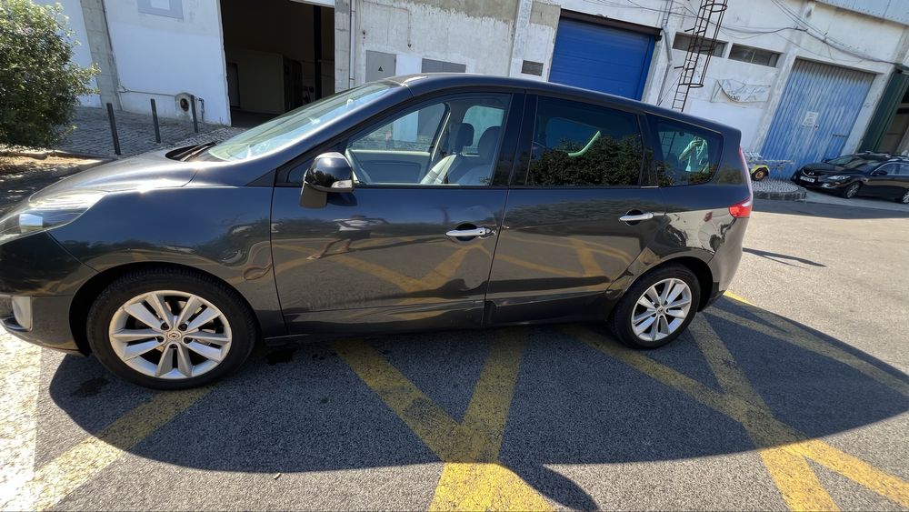 Renault Grand Scénic 1.5 dCi 2011 7 lugares