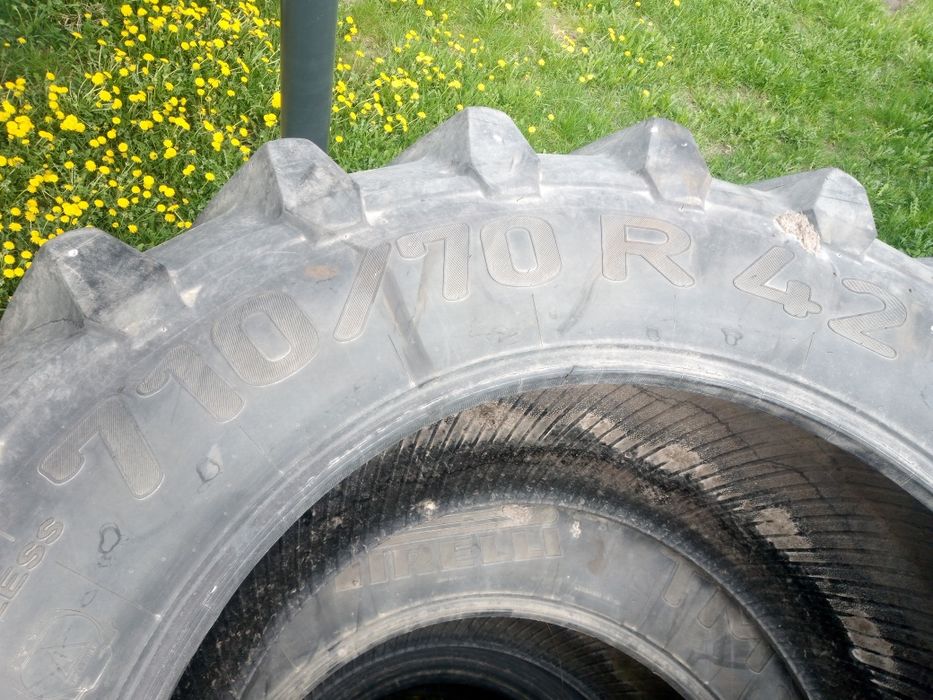 Opony Pirelli 710/70R42