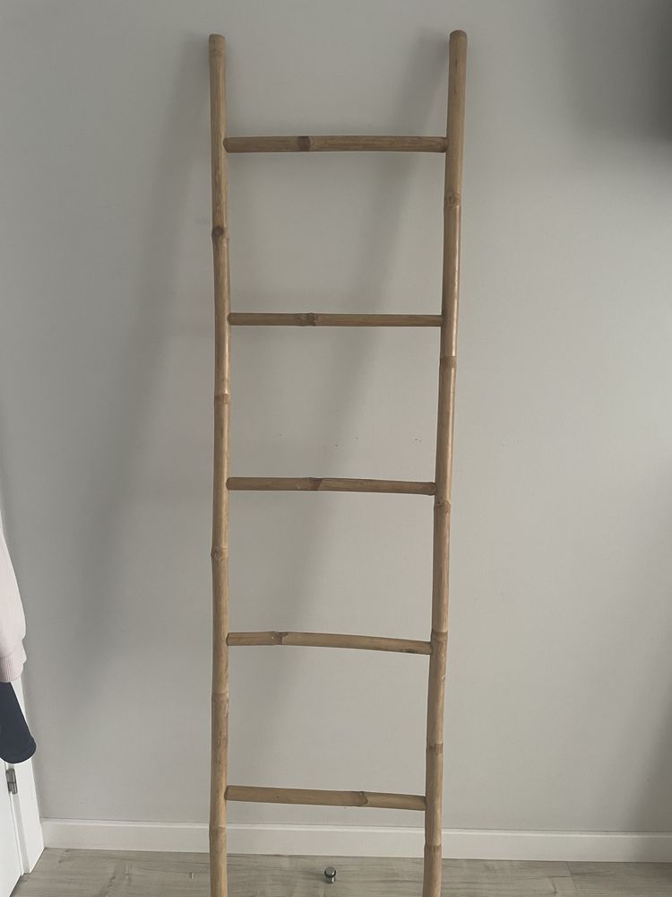 Toalheiro escada para toalhas ou mantas em bambu