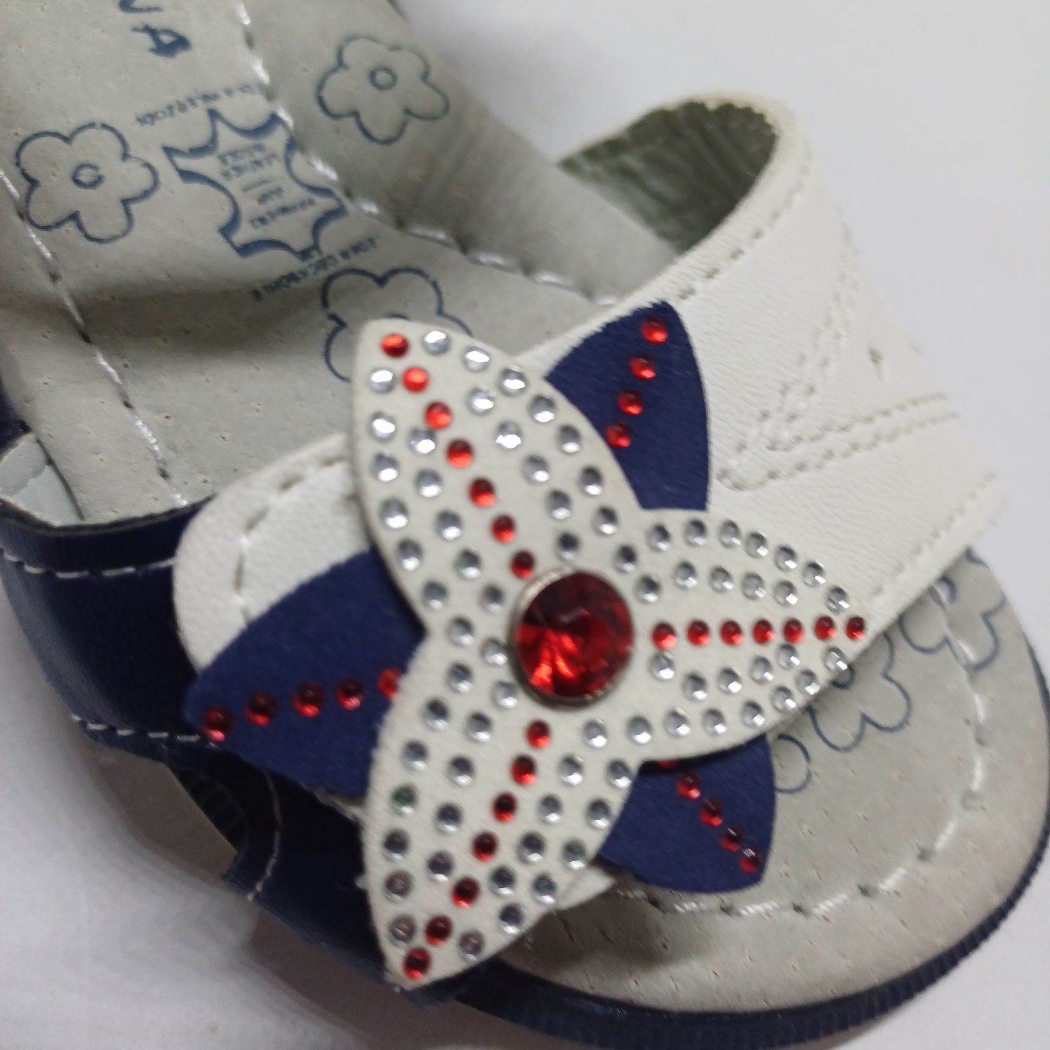 Nowe sandały sandałki roz 25 wkładka skórzana profilowana 16 cm