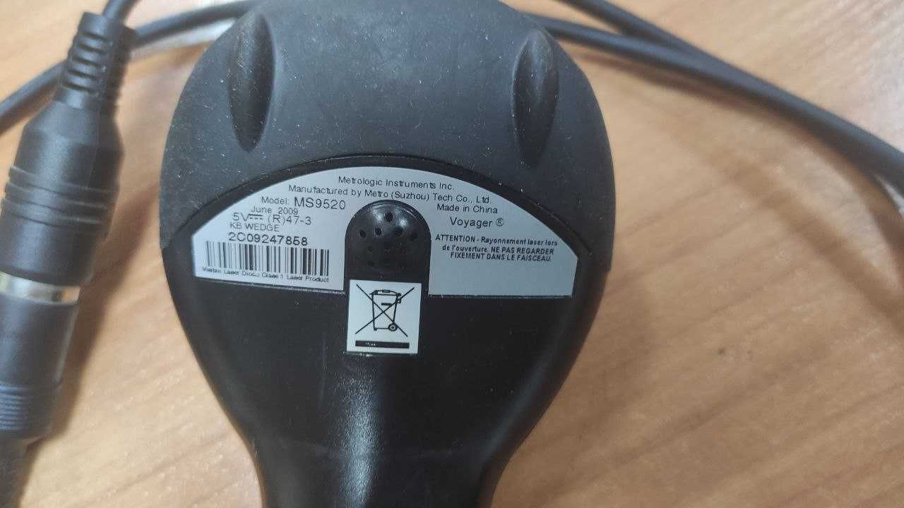 Сканер штрих-кодов Metrologic Voyager MS9520 PS/2 + клавіатура