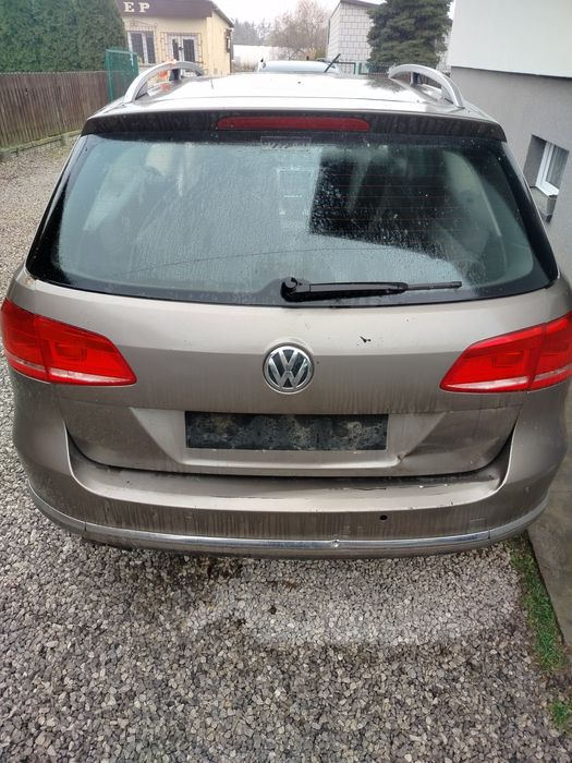 Klapa tylna passat B7 kombi la8x