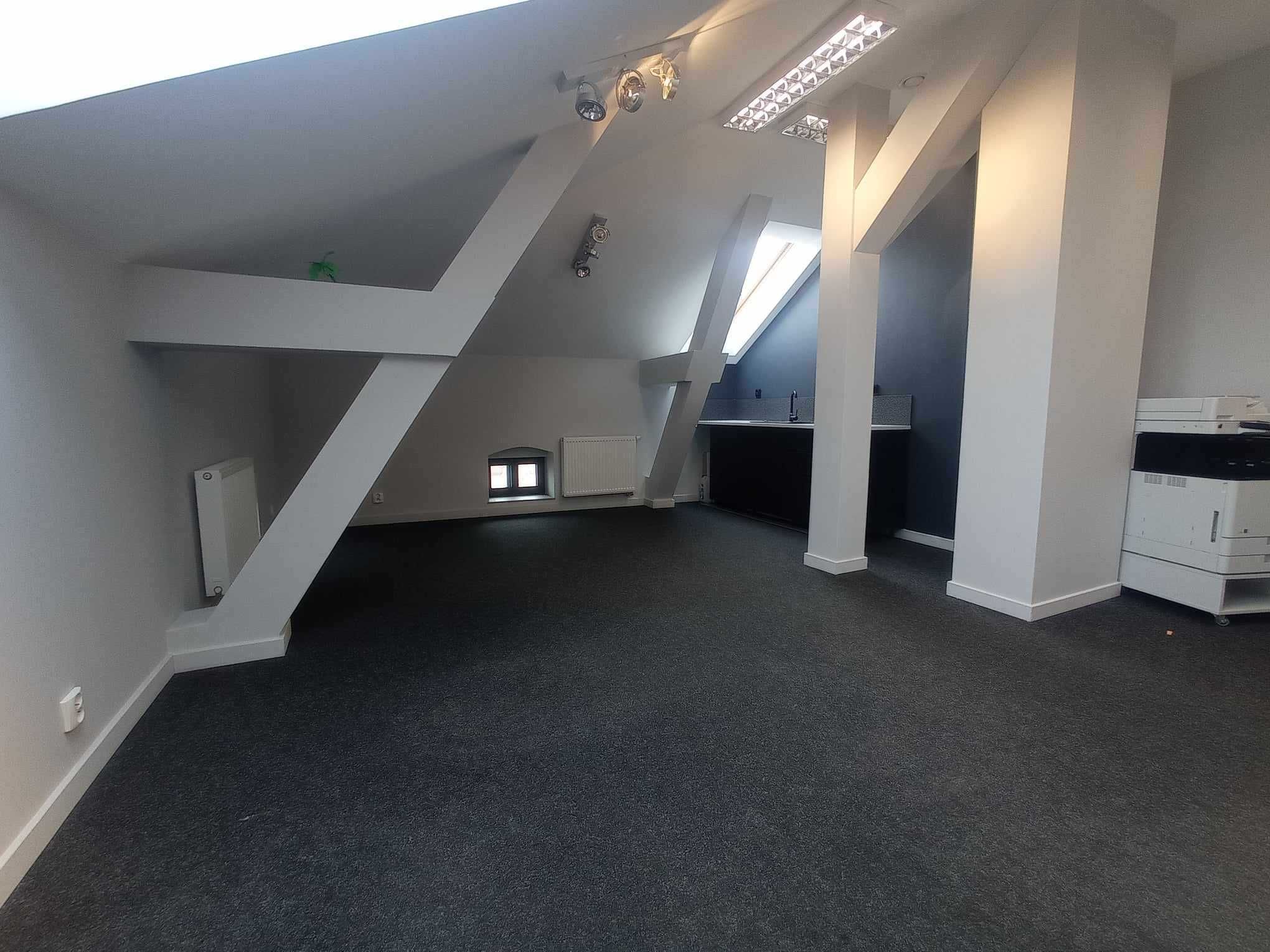 Lokal biurowy 32 m2 ŁASZTOWNIA - bez pośredników PARKING GRATIS
