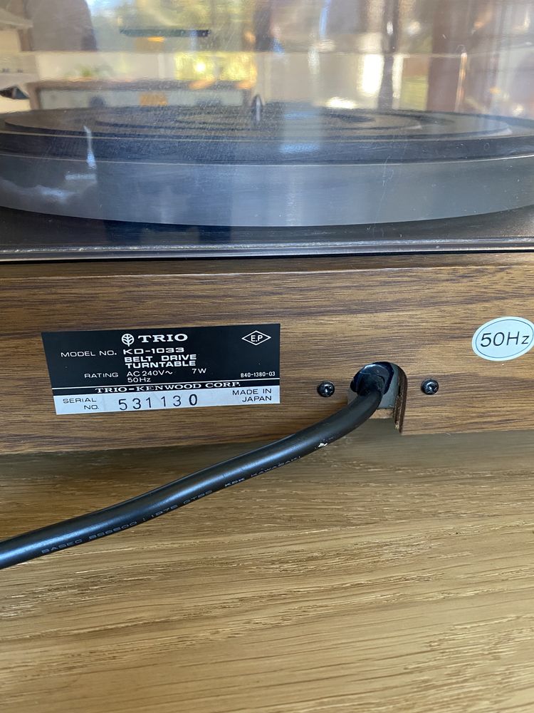 Gramofon kenwood Trio kd-1033