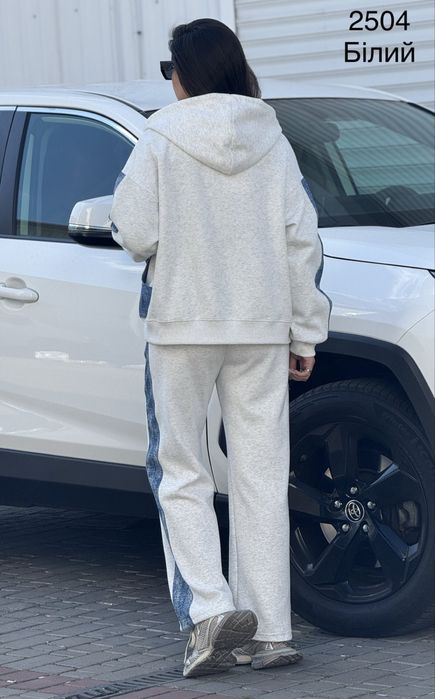 Костюм спортивний