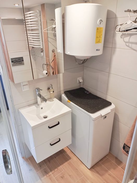 Kawalerka z osobnym wejściem,wszystko w cenie. 32m2 po remoncie
