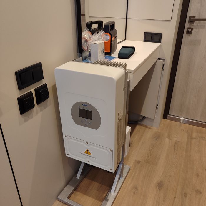 Установка подключение инвертора Deye, Solax . Підключення інвертора