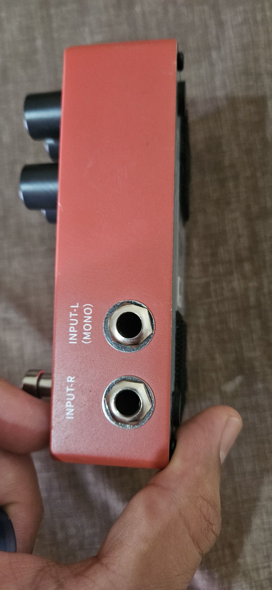Ekoverb FS22
Delay e reverb estéreo com dois pedais
3 conjuntos de
