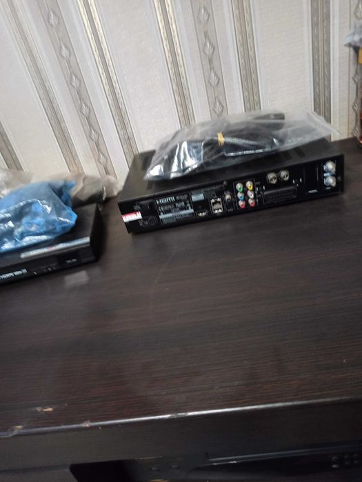 Супутниковий тюнер опенбокс  s4HD PVR. I AZBOX Premium HD.