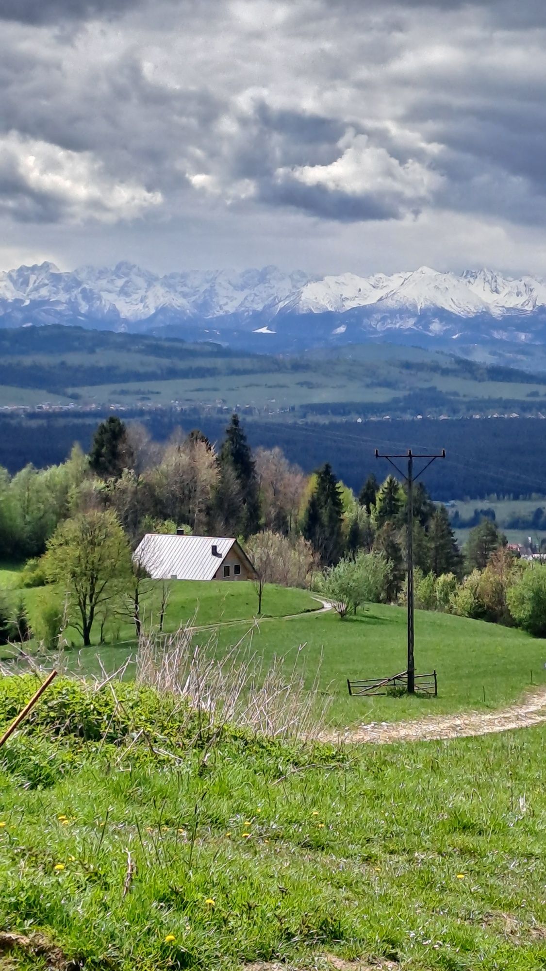 Domek do wynajęcia w Gorcach z balią , widokiem na Tatry.