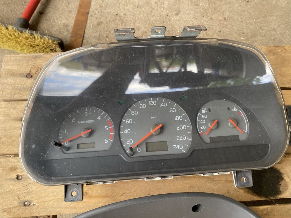 Peças Volvo S40/V40, quadrante, ABS, ventilação etc…|USADO