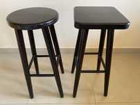 Drewniany taboret barowy wysokie