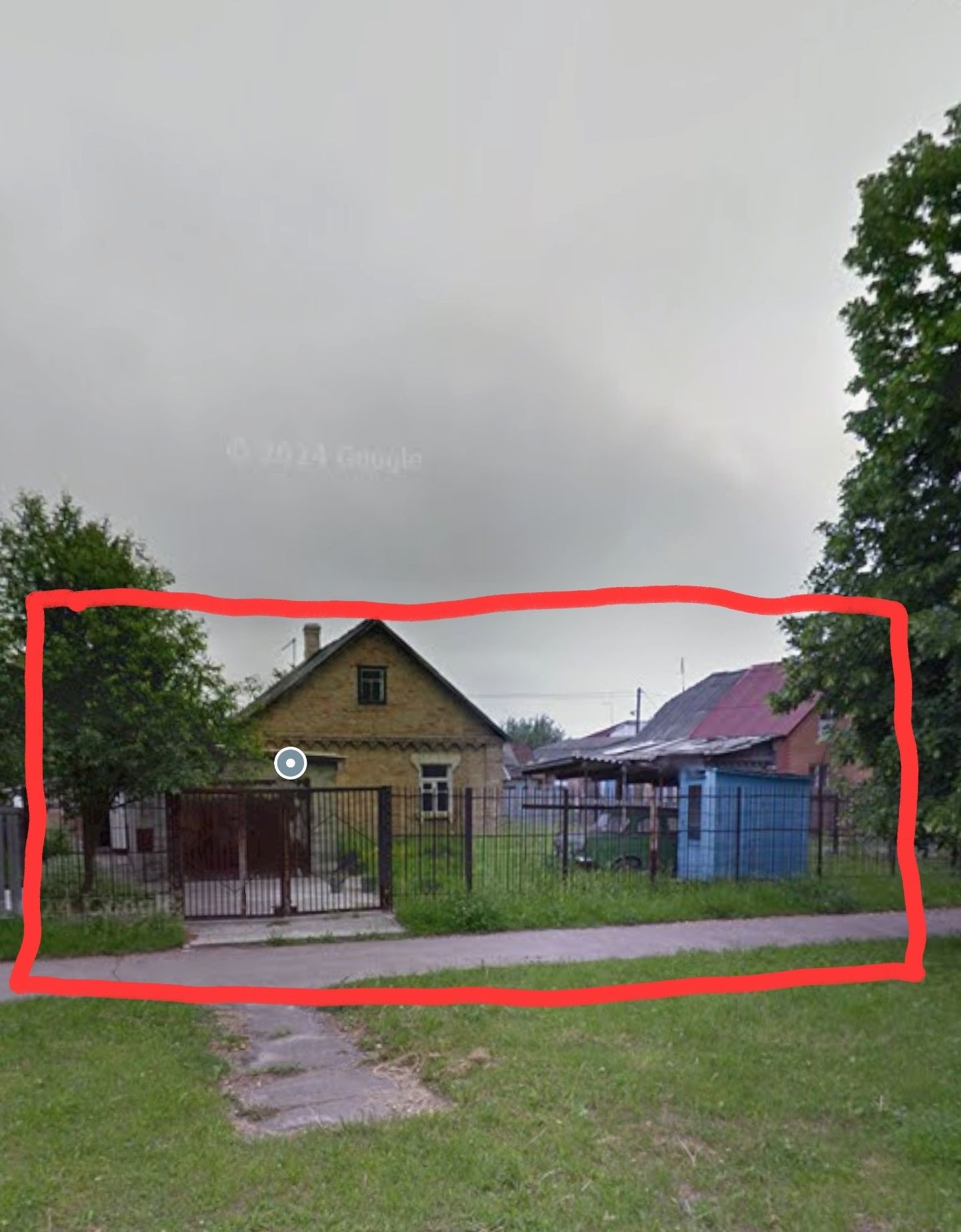 Участок 7 соток. Фасад на центральной улице. Ул. Белогородская.