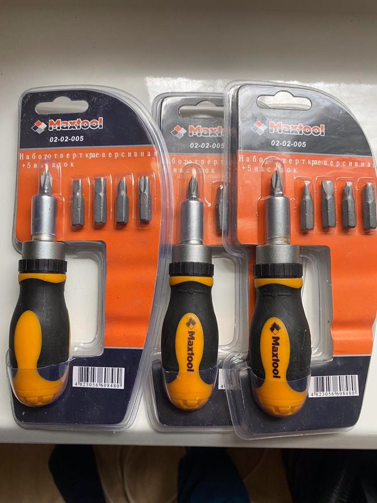 Отвертка MaxTool реверсивная +5 насадок