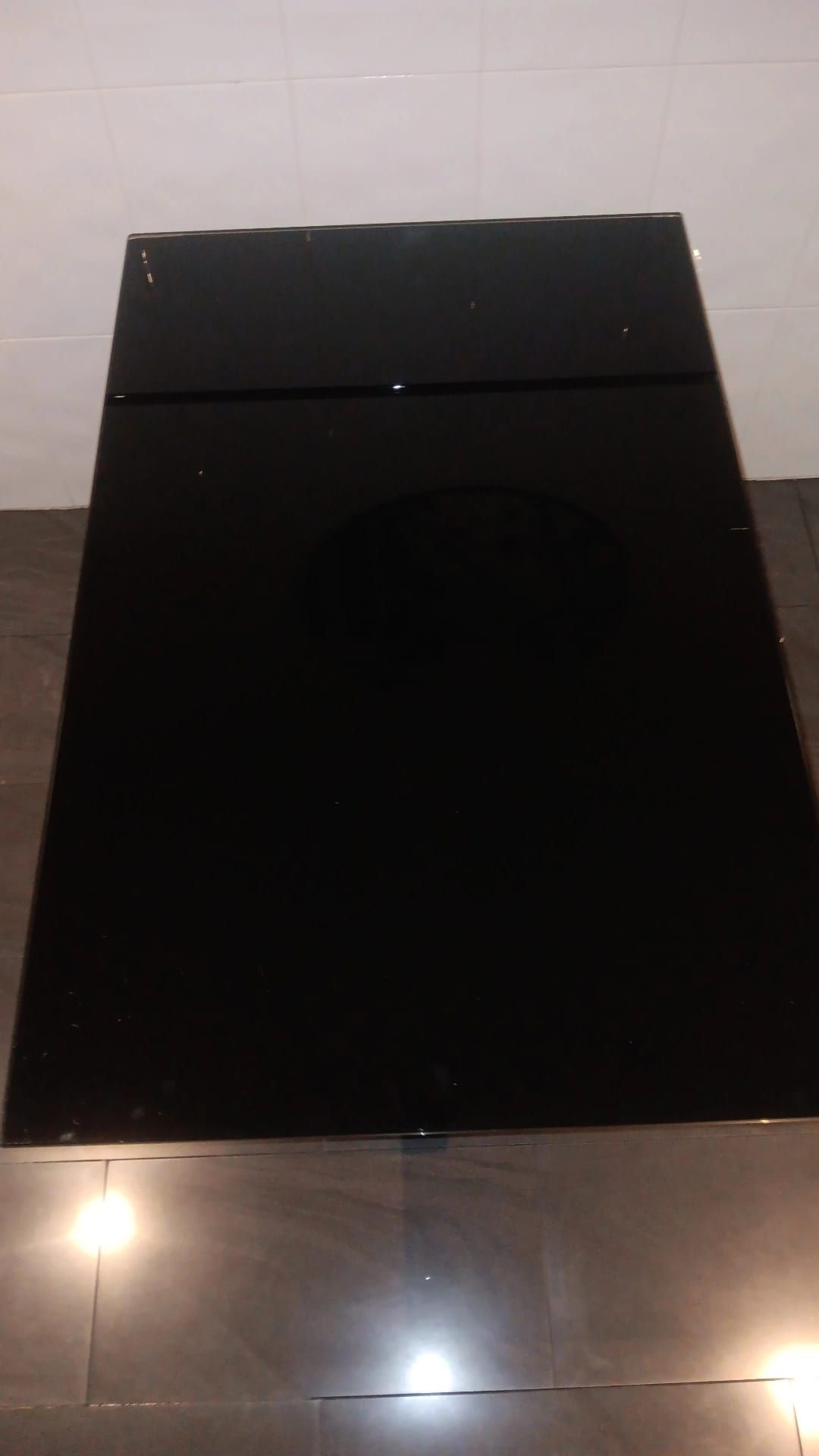 Mesa retangular de cozinha