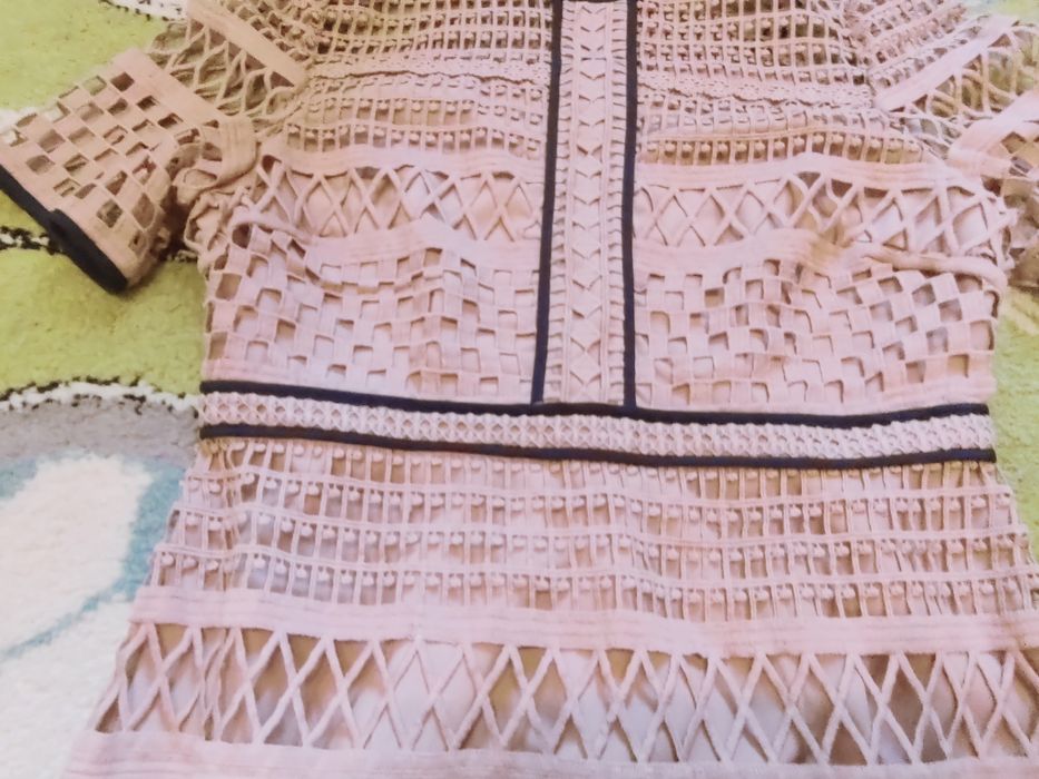 Sukienka śliczna r.36/38 _20 zł.