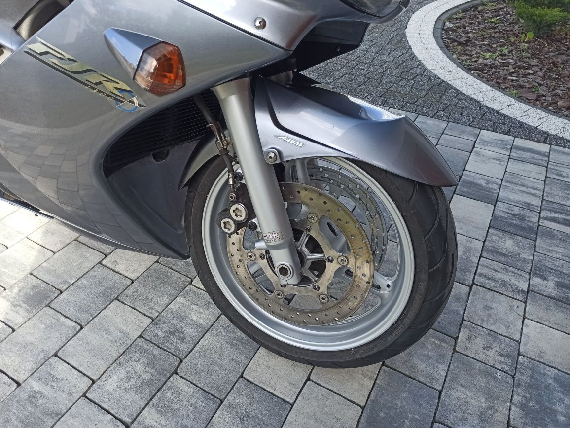 Yamaha Fjr 1300 fajna 2003 rok