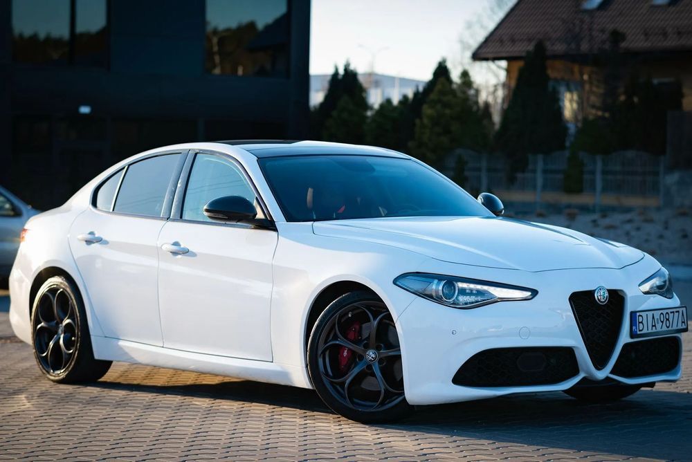 Alfa Romeo Giulia Alfa Romeo Giulia 2.0T 280KM napęd tył USA