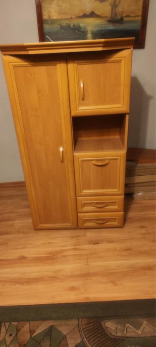 Szafa meble kolor drewna