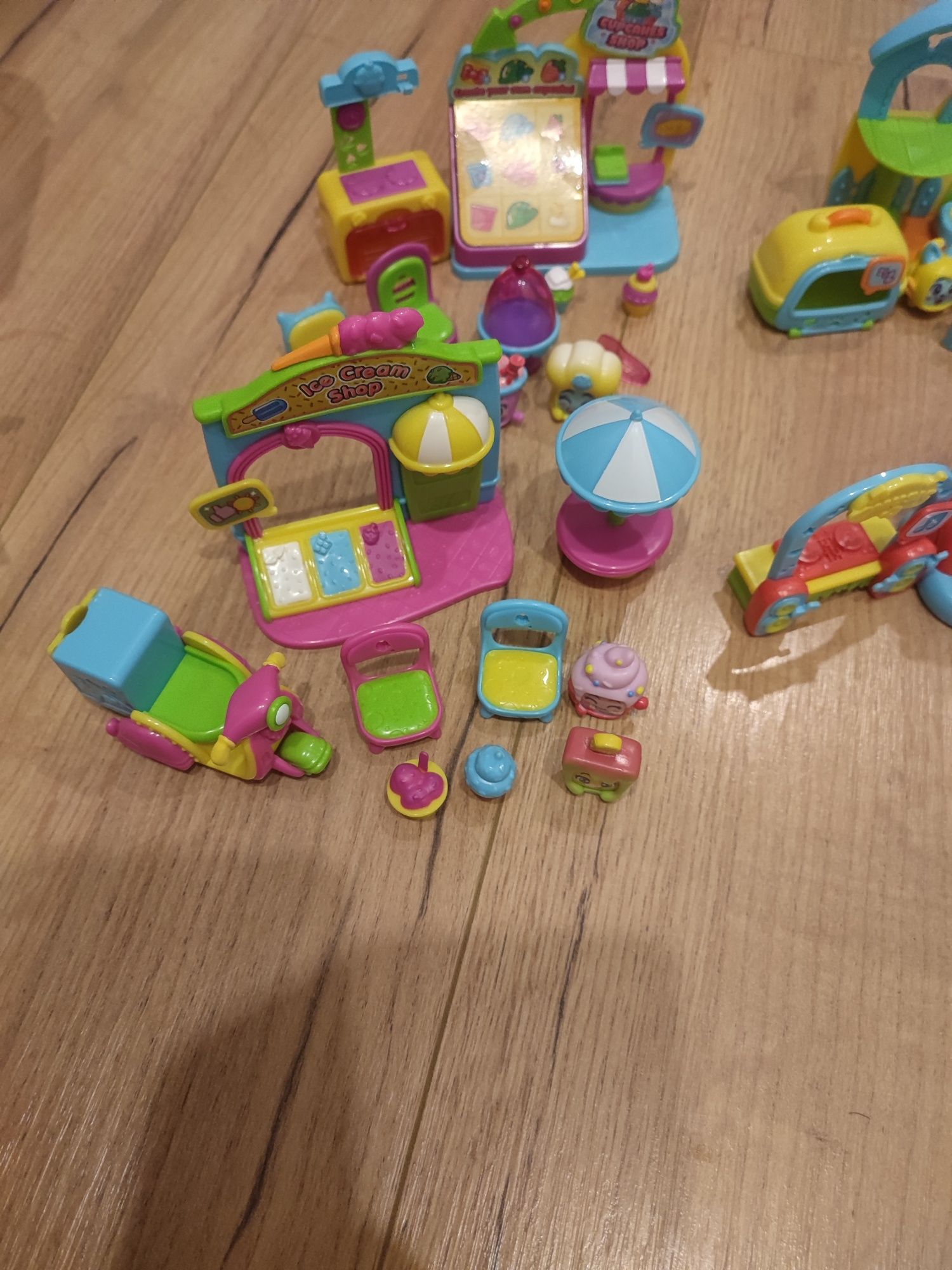 Zestaw 4 sztuk moji pops cukiernia lodziarnia pet club party time