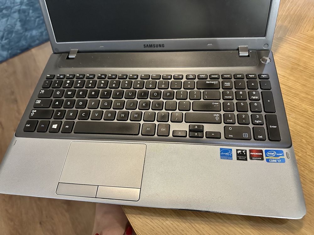 Laptop samsung windows 8