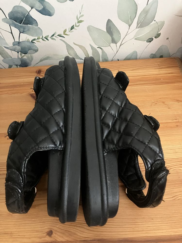Sandaly damskie czarne Seaster roz.39