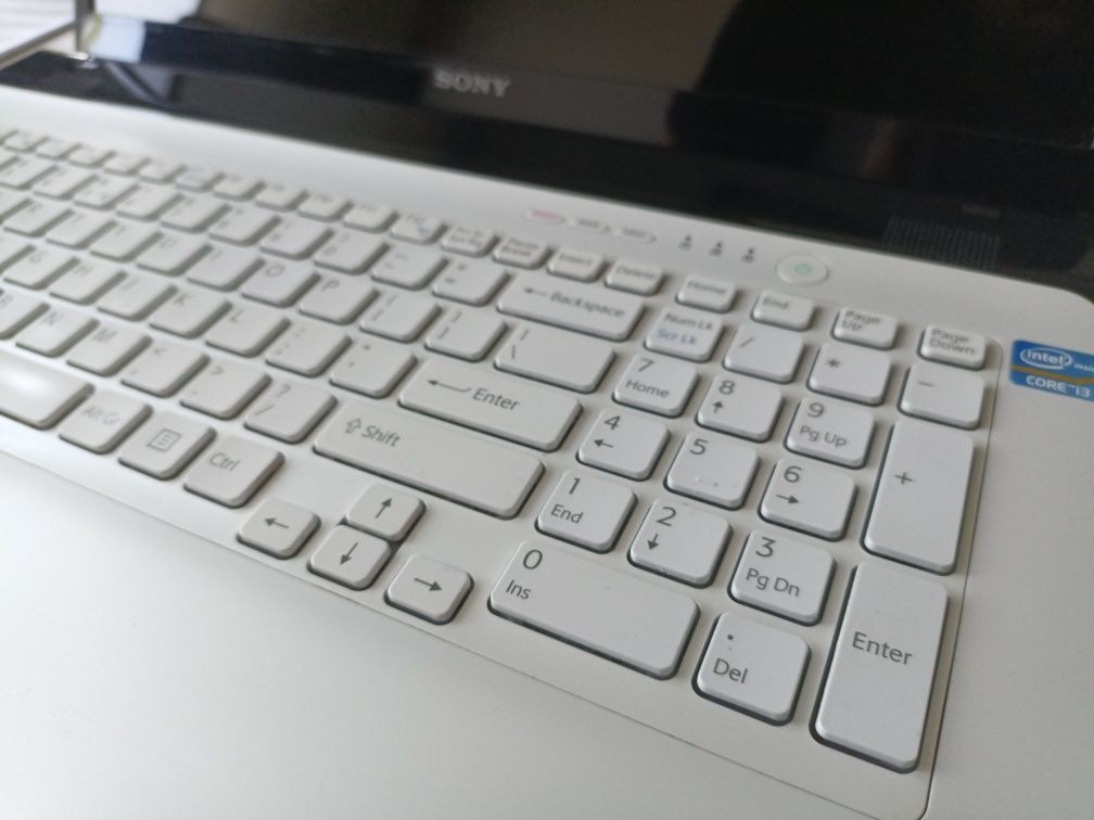 Laptop Sony Vaio  SVE171E11M SSD 256