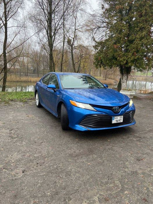 TOYOTA CAMRY  HYBRID  70  в аренду с правом выкупа рассрочка