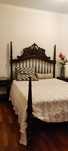 Conjunto de quarto antigo em madeira maciça