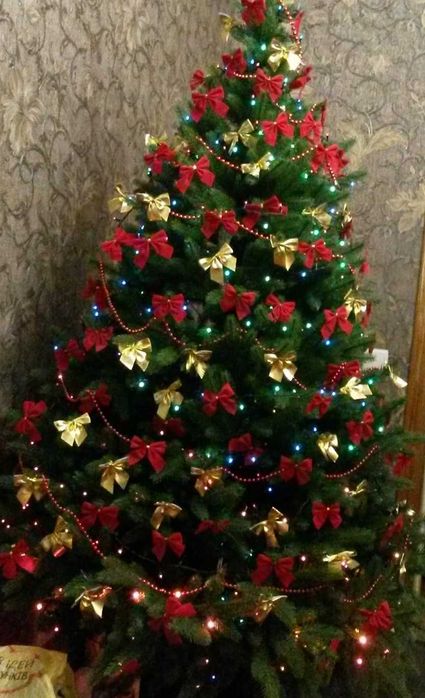 Ёлка  как настоящая с цельнолитыми ветки и иголками  1.8м